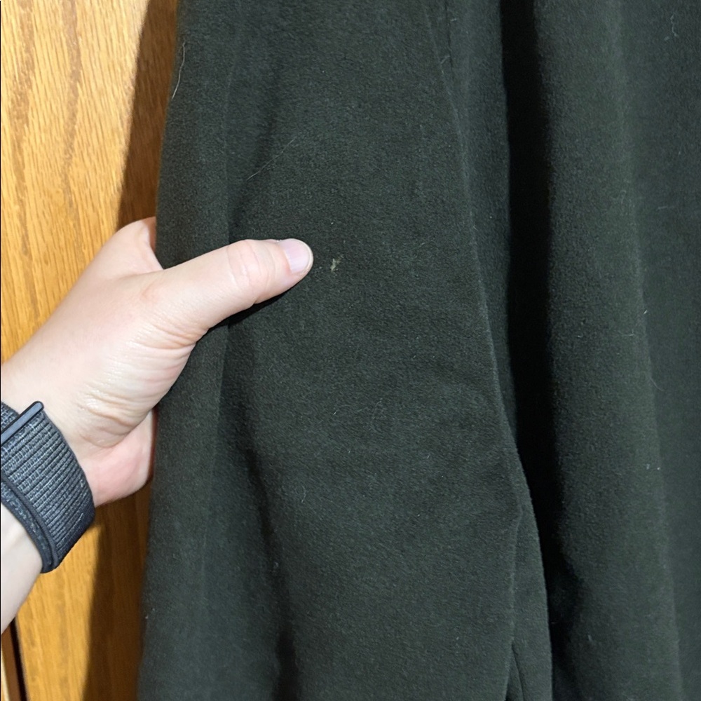 Saks Fifth Avenue Loro Piana fits men's L-XL olive green cashmere wool coat - Picture 8 of 12